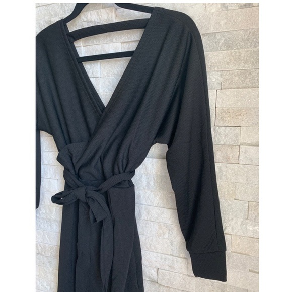 Black Long Sleeve Ribbed Fabric Dress - Picture 6 of 6